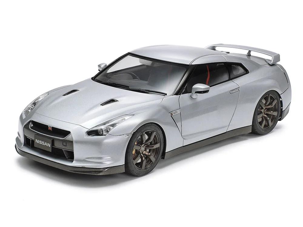 Tamiya 1/24 Nissan Gtr Model Kit — official product photo 1
