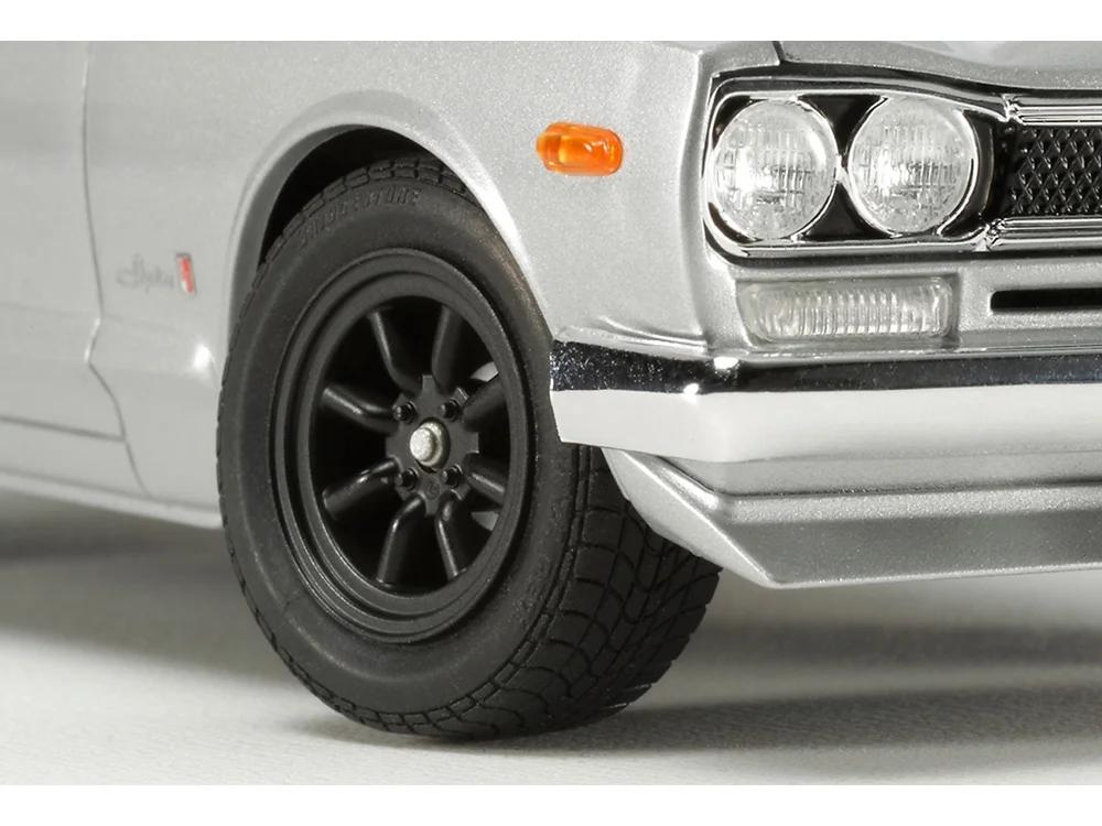 Tamiya 1/24 Nissan Skyline 2000gt-r Model Kit — official product photo 4