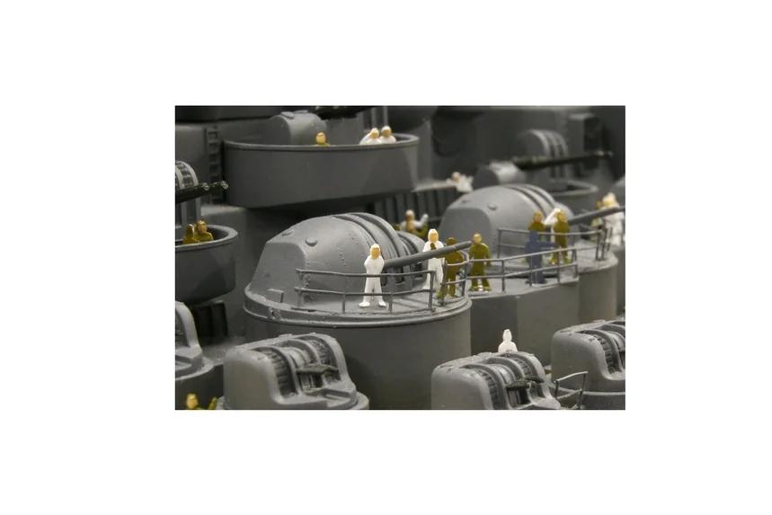 Tamiya 1/350 Ship Crew Set Model Kit — official product photo 2