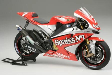Tamiya 1/12 Yamaha Yzr-mi 04 Model Kit — box art