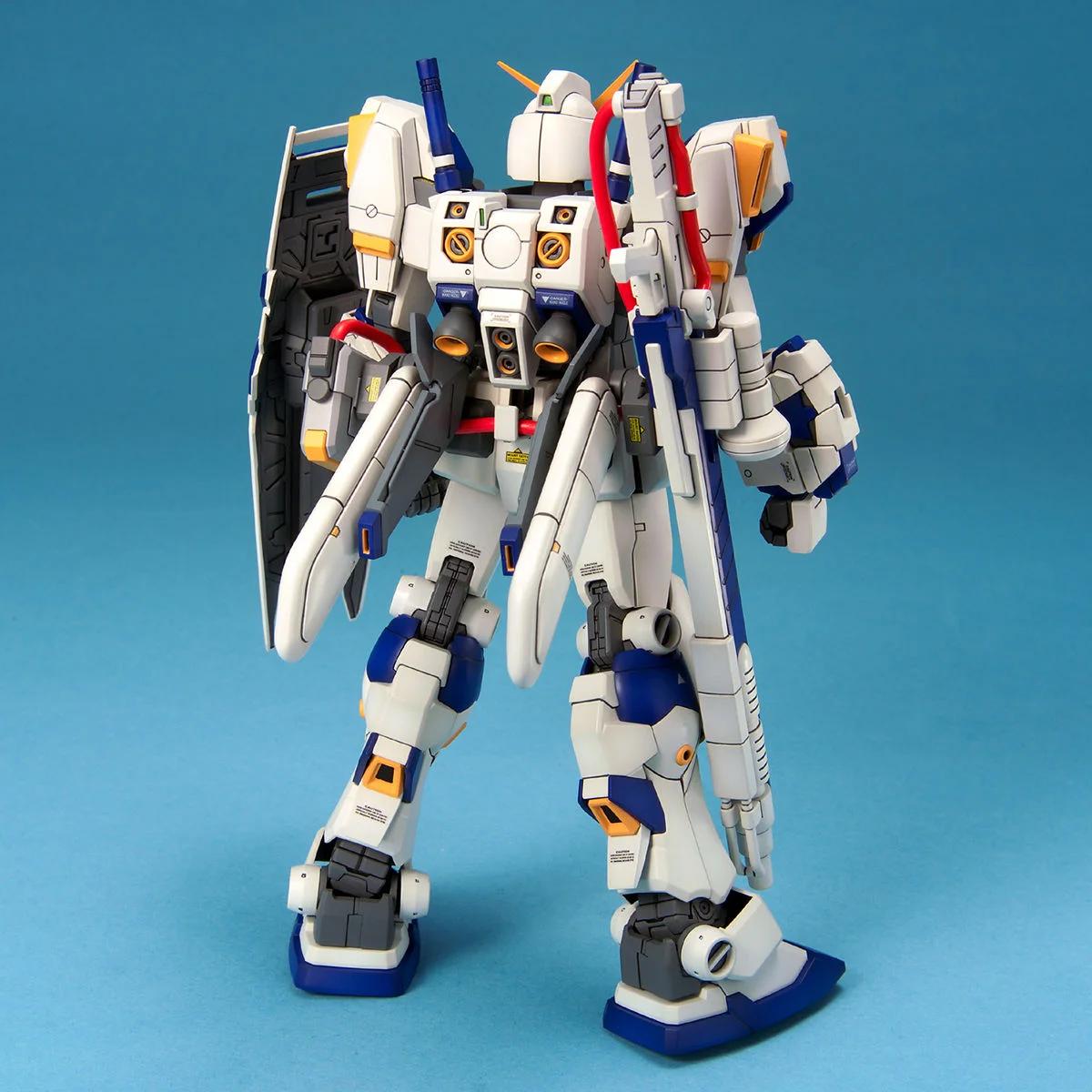 Bandai 1/100 MG RX-78-4 Model Kit — official product photo 2